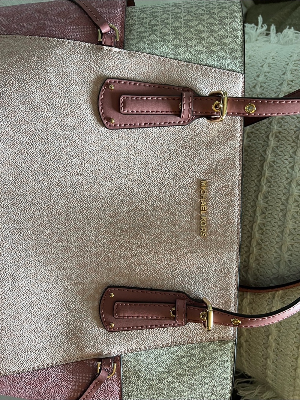 Michael Kors initial monogrammed shoulder bad - Picture 6 of 13